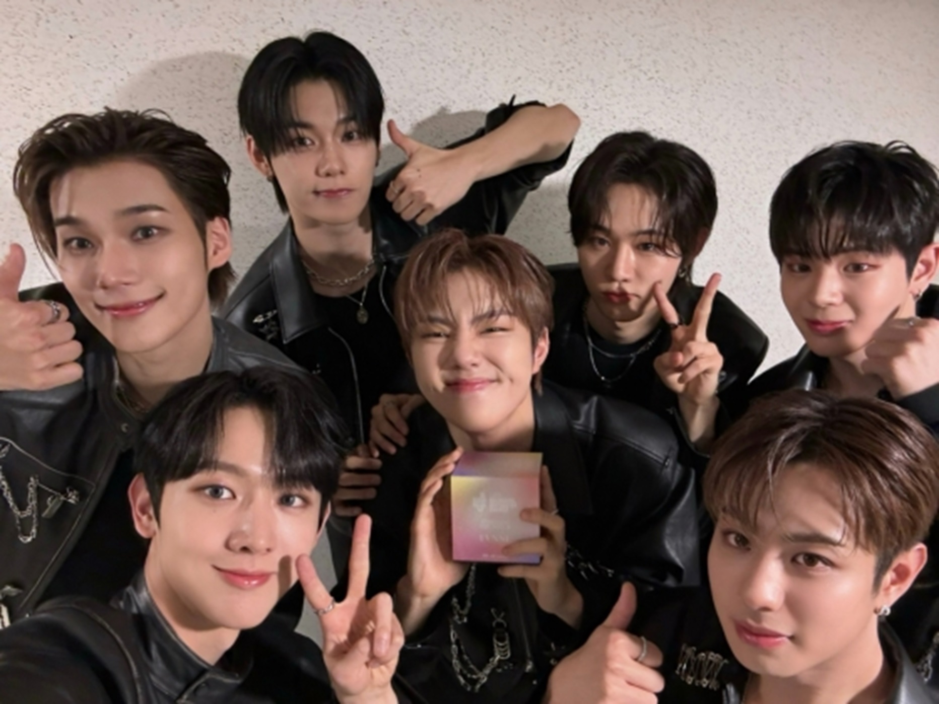 EVNNE、「2024ユニバーサル・スーパースター・アワード」でホット