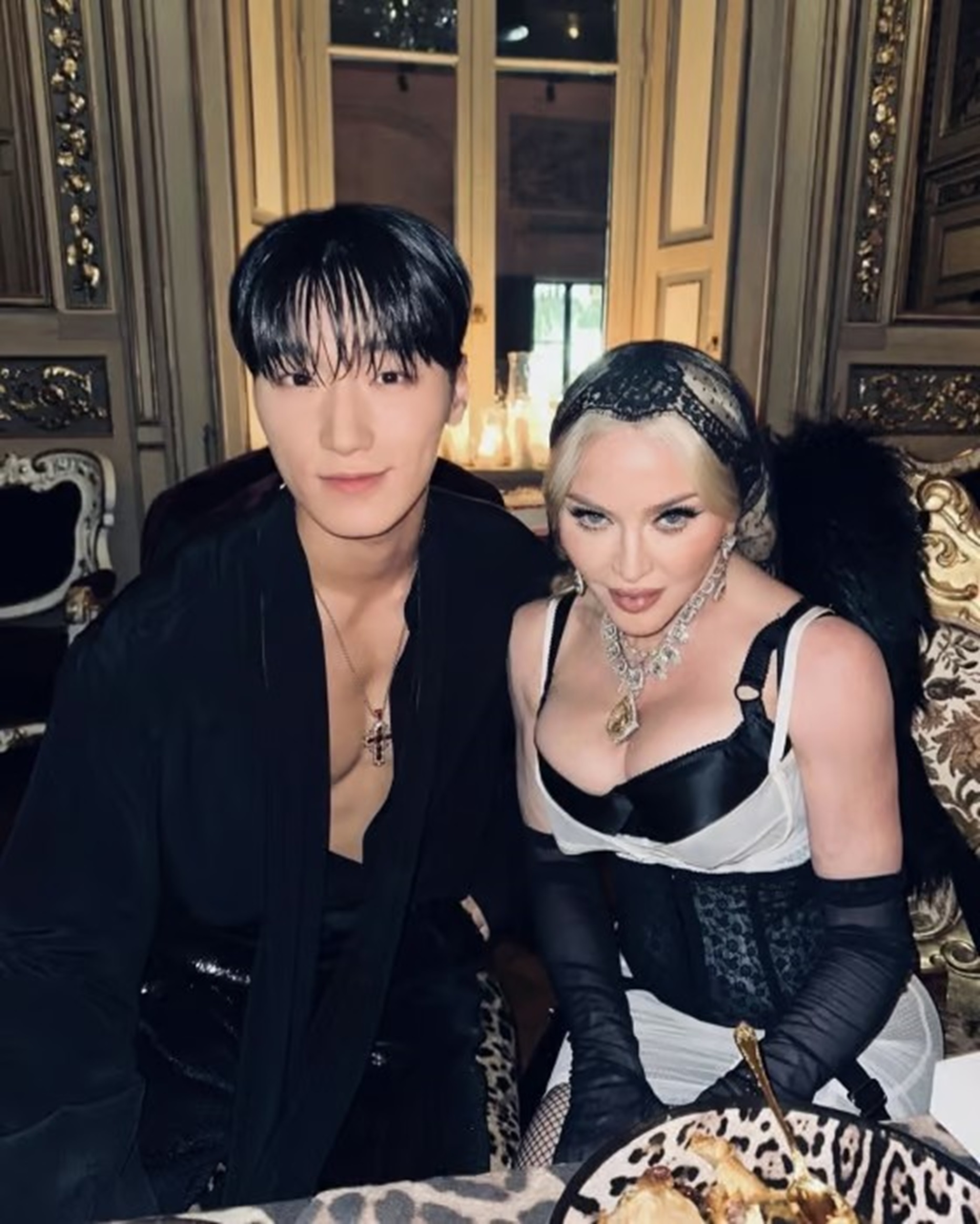 ATEEZサン、ミラノファッションウィークで存在感 | KOREA WAVE