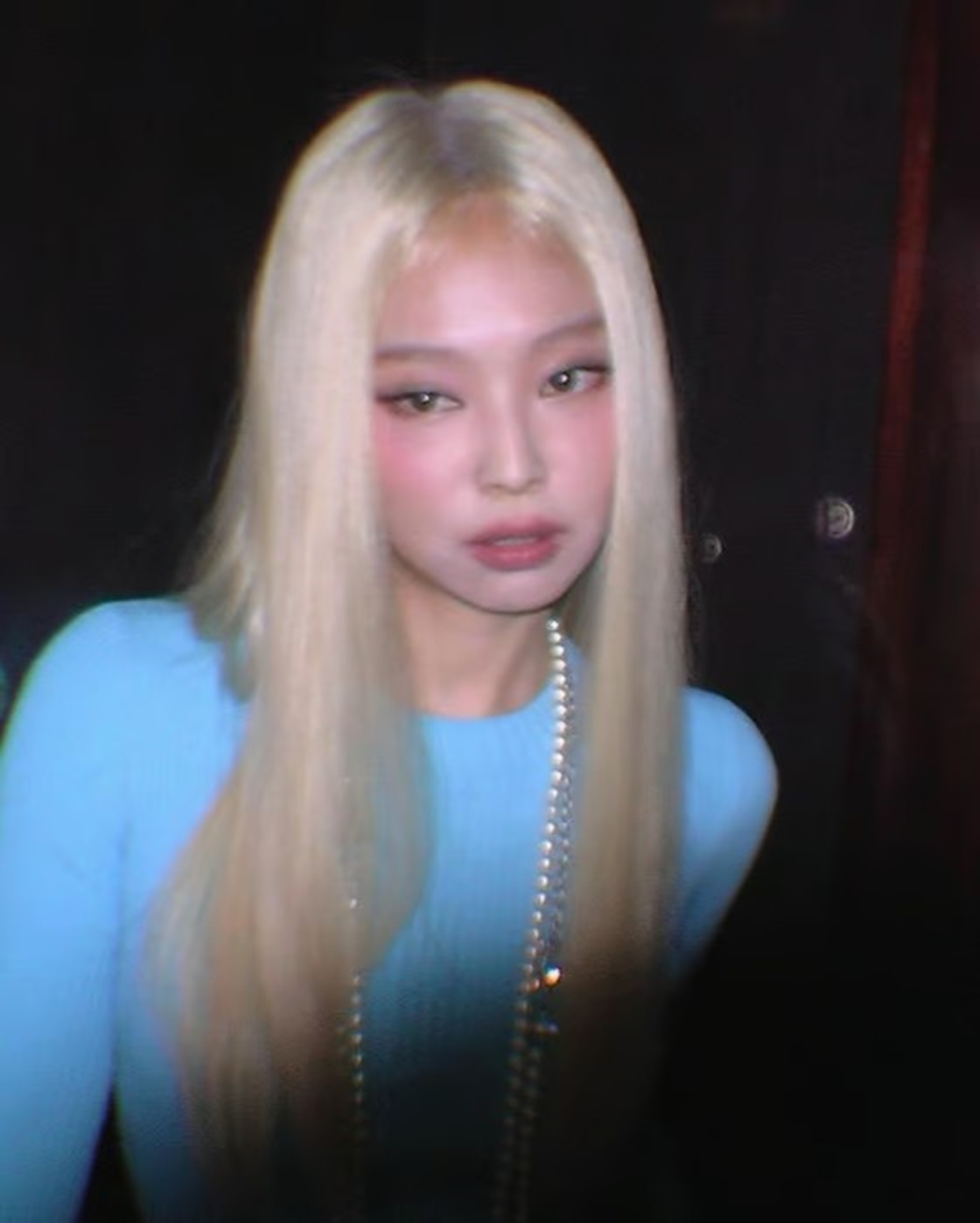 black pink jeni BLACKPINKジェニー、驚きの金髪＆大胆ファッション | KOREA WAVE