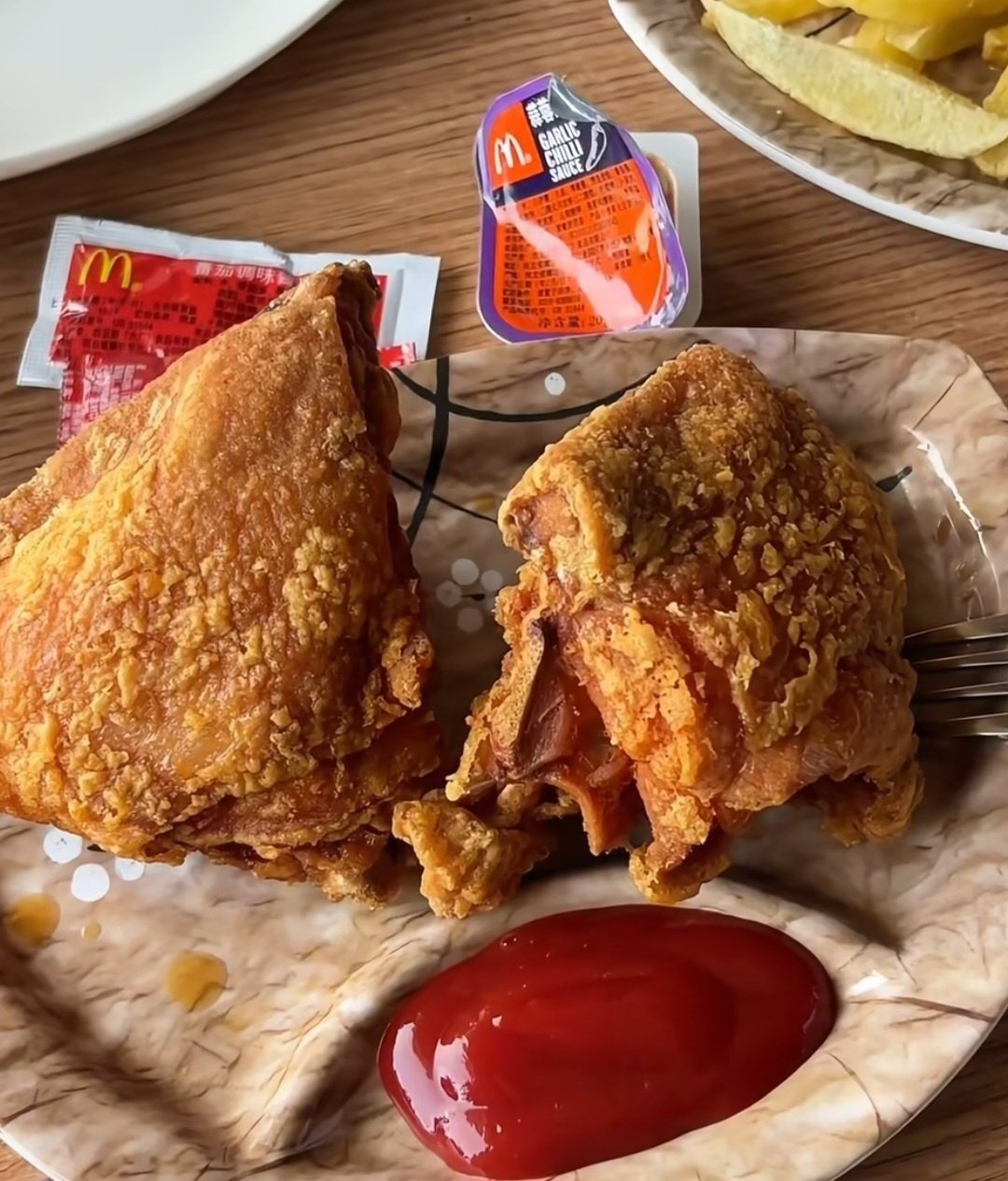 北朝鮮で目撃された“敵”の「KFCケチャップ」と「コカコーラ」…中国から