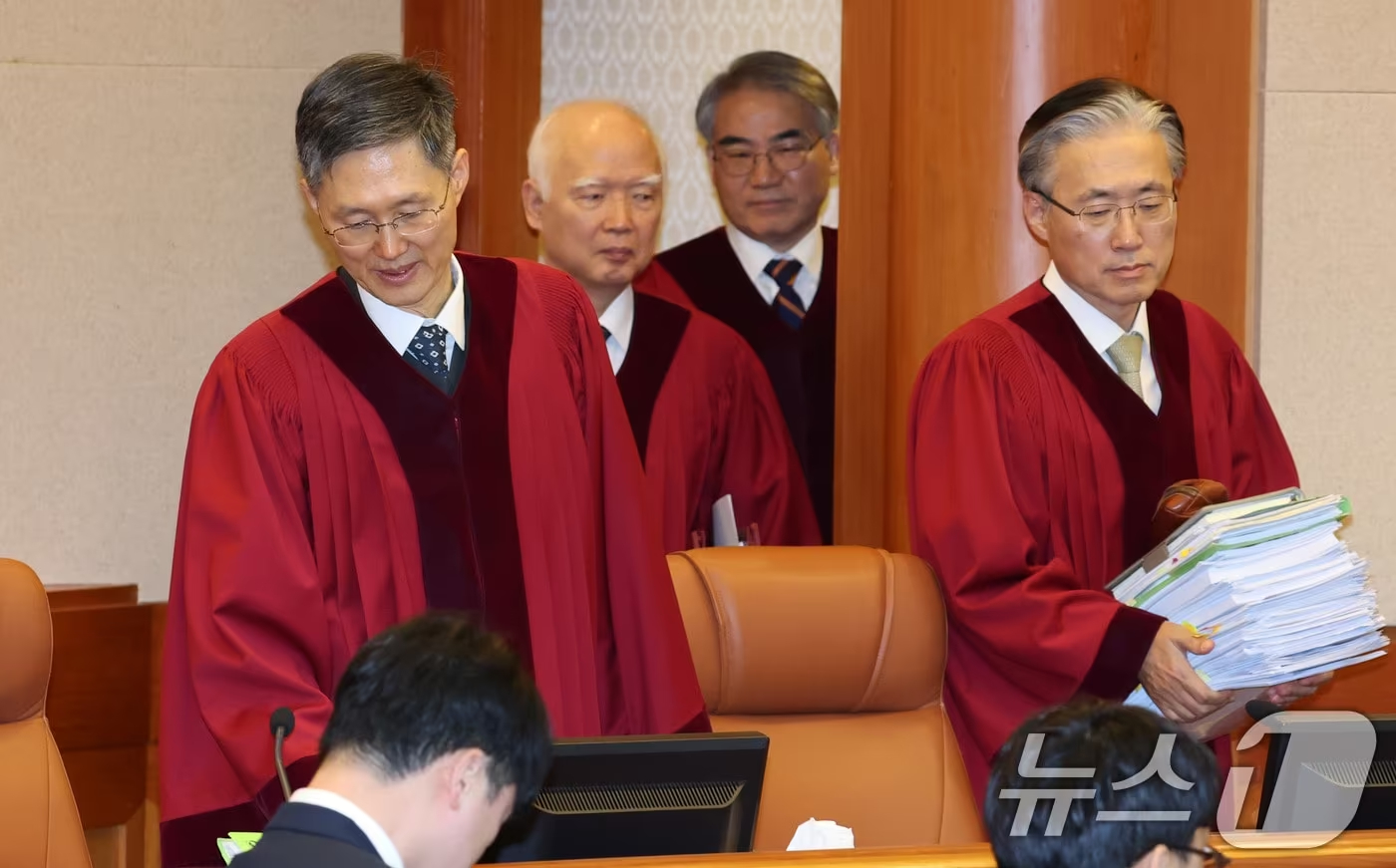 韓国憲法裁、尹錫悦大統領の弾劾審判「8人体制」で進行…3月中旬に判決か | KOREA WAVE