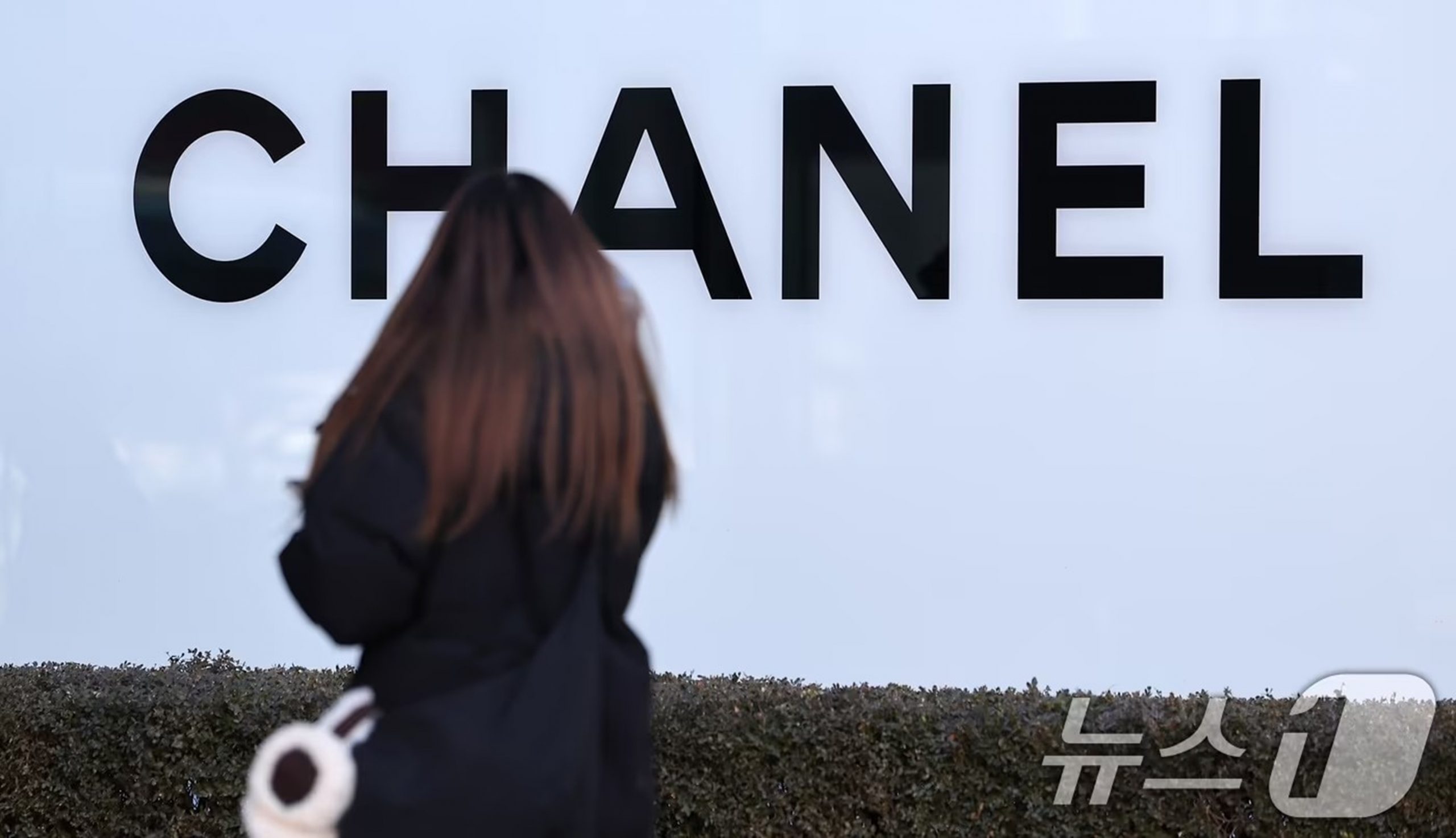 韓国ウォン安の高波…シャネル・ロレックスも値上げ、ホテルビュッフェは2万円超え | KOREA WAVE